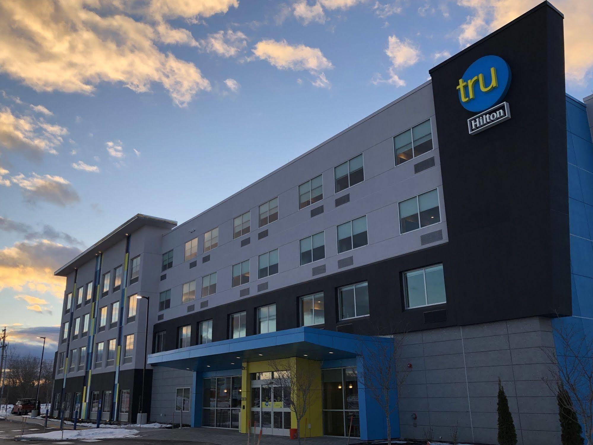 Tru By Hilton Portland Airport Area Me Hotel South Portland Bagian luar foto